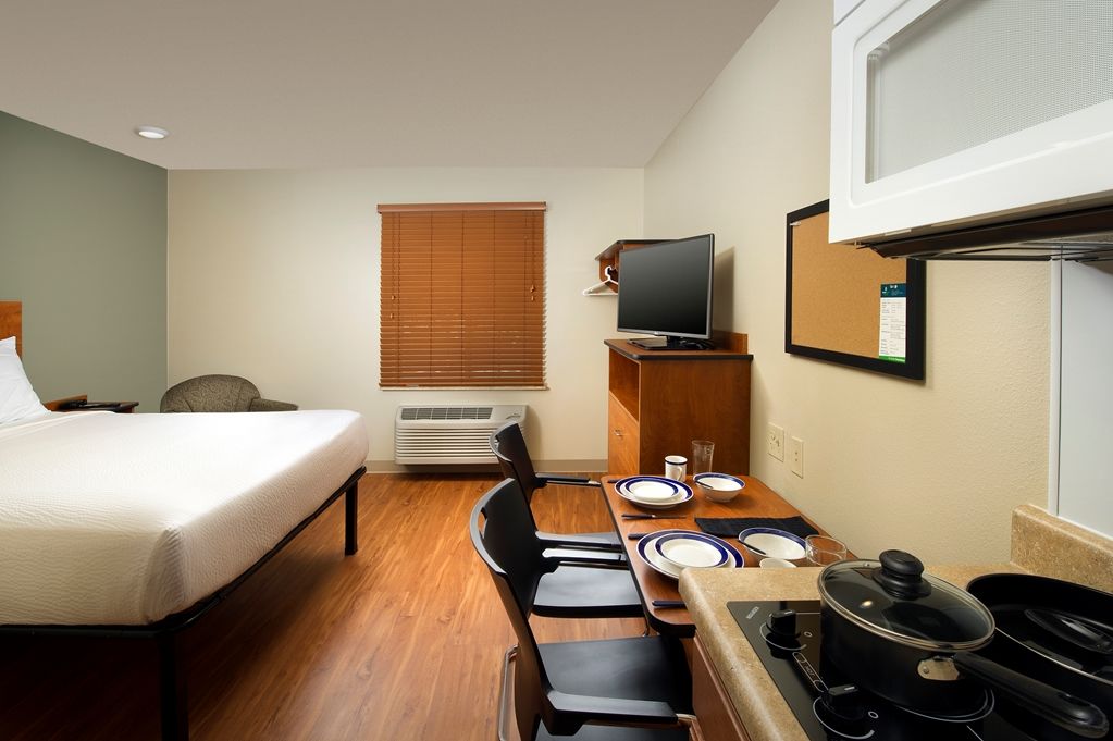 Extended Stay America Select Suites - Colorado Springs Room photo