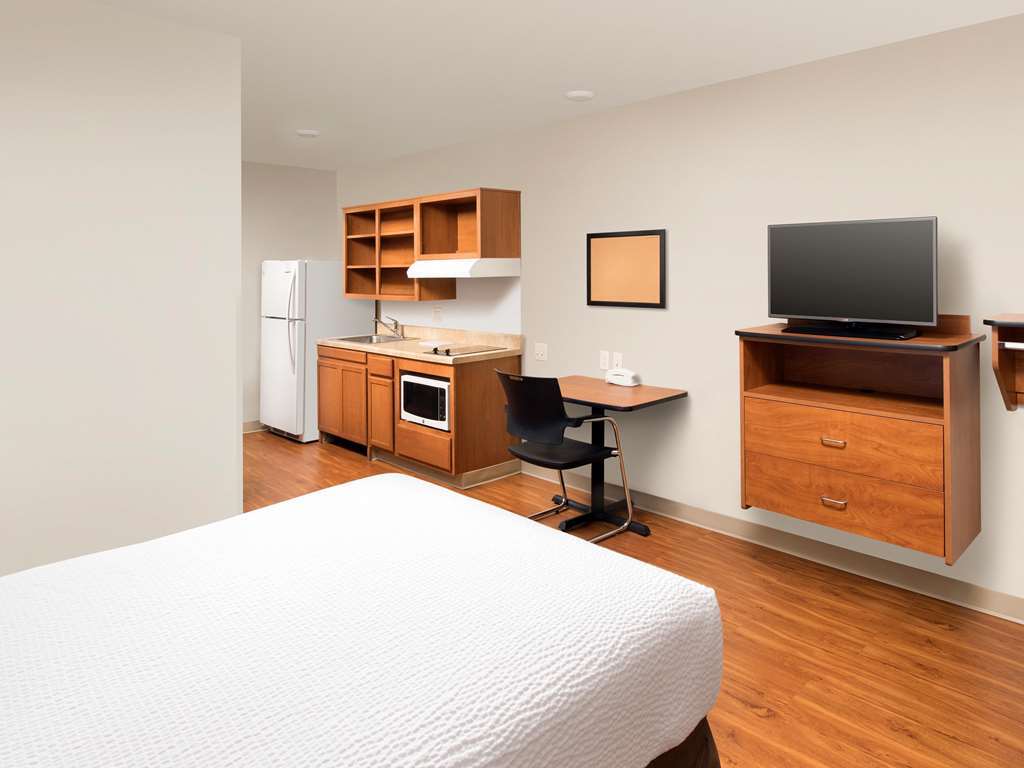 Extended Stay America Select Suites - Colorado Springs Room photo